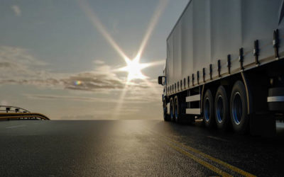Les défis spécifiques du transport routier de marchandises dangereuses et comment les surmonter