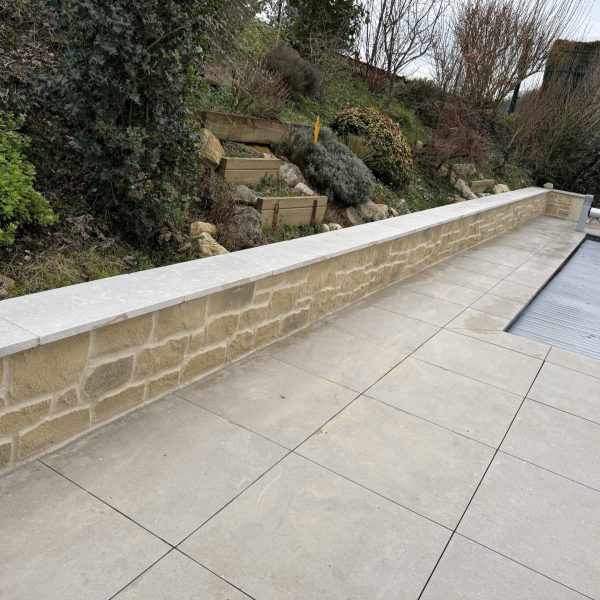 05- MURETTE ENDUIT PIERRE PISCINE