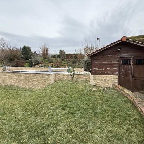 06- MURETTE ENDUIT PIERRE PISCINE